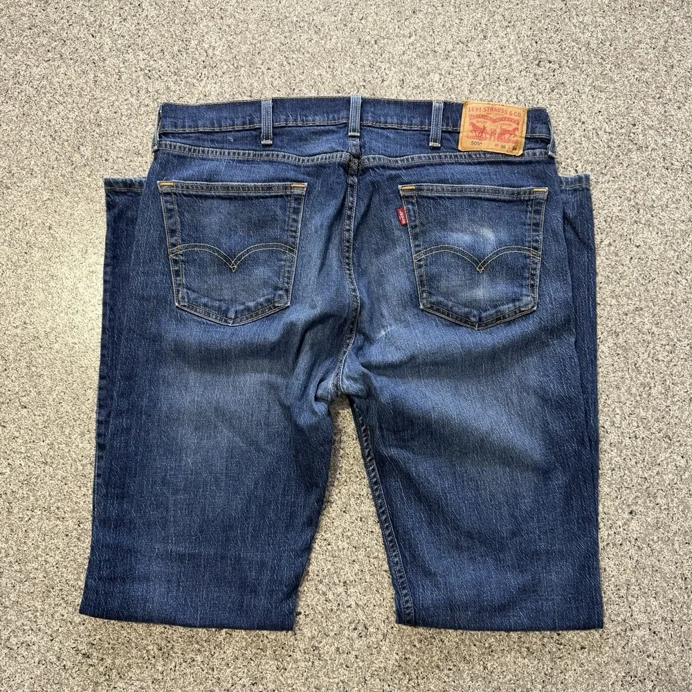 Levis 505 Jeans Mens 38x34 Classic Straight Fit Stretch Denim Medium Wash